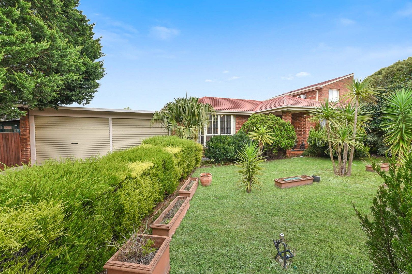 2 Lomond Court, Endeavour Hills Property History & Address Research