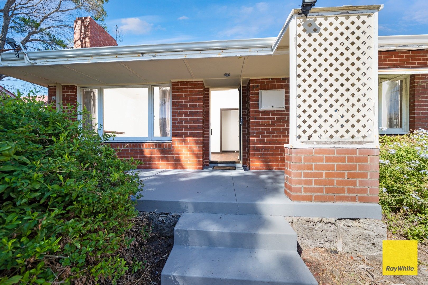 2 bedrooms House in 32 Nollamara Avenue NOLLAMARA WA, 6061