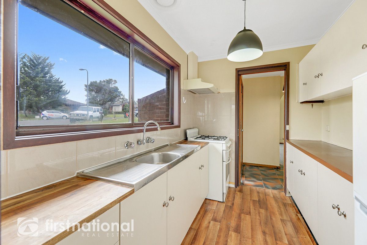 4 Coolaroo Place, Churchill VIC 3842, Image 2