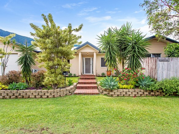 1 Ginger Close, Redlynch QLD 4870