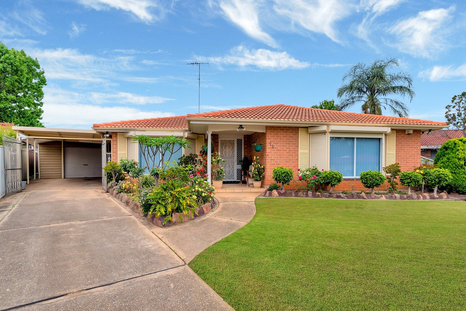 12 Quinn Place, Prairiewood NSW 2176, Image 0