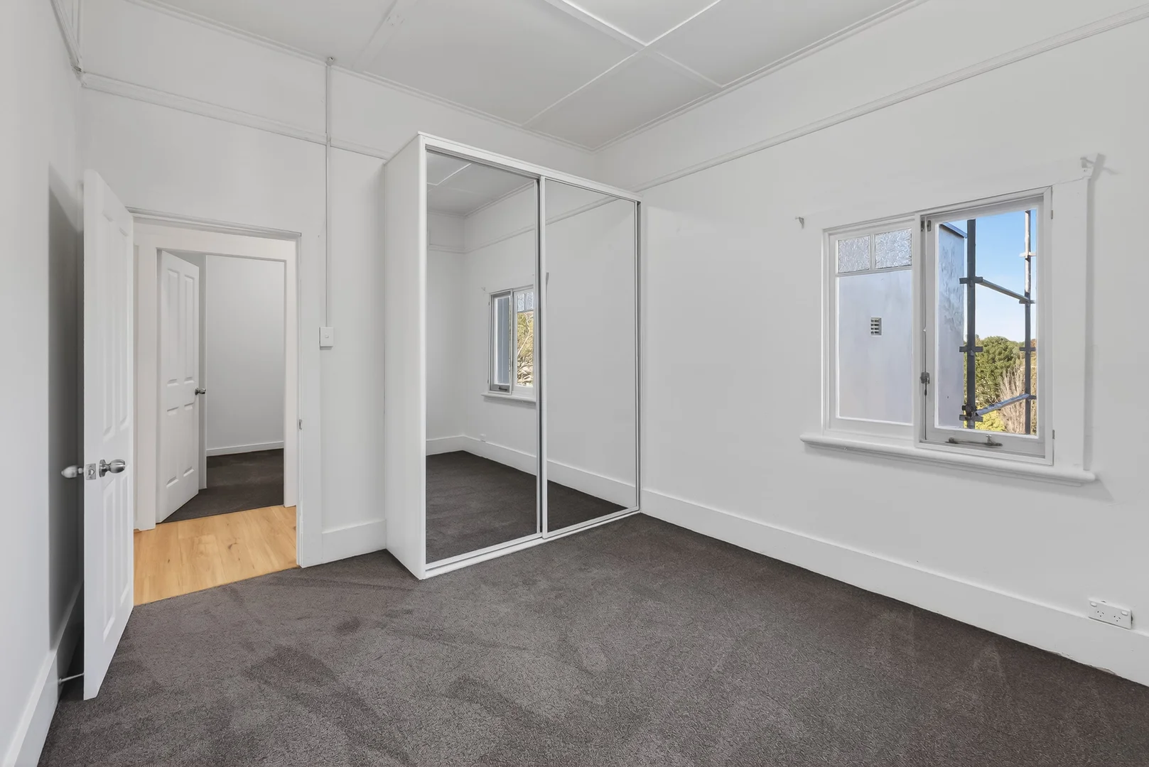 Additional image 8 of 2/8 Miles Avenue, Katoomba NSW 2780