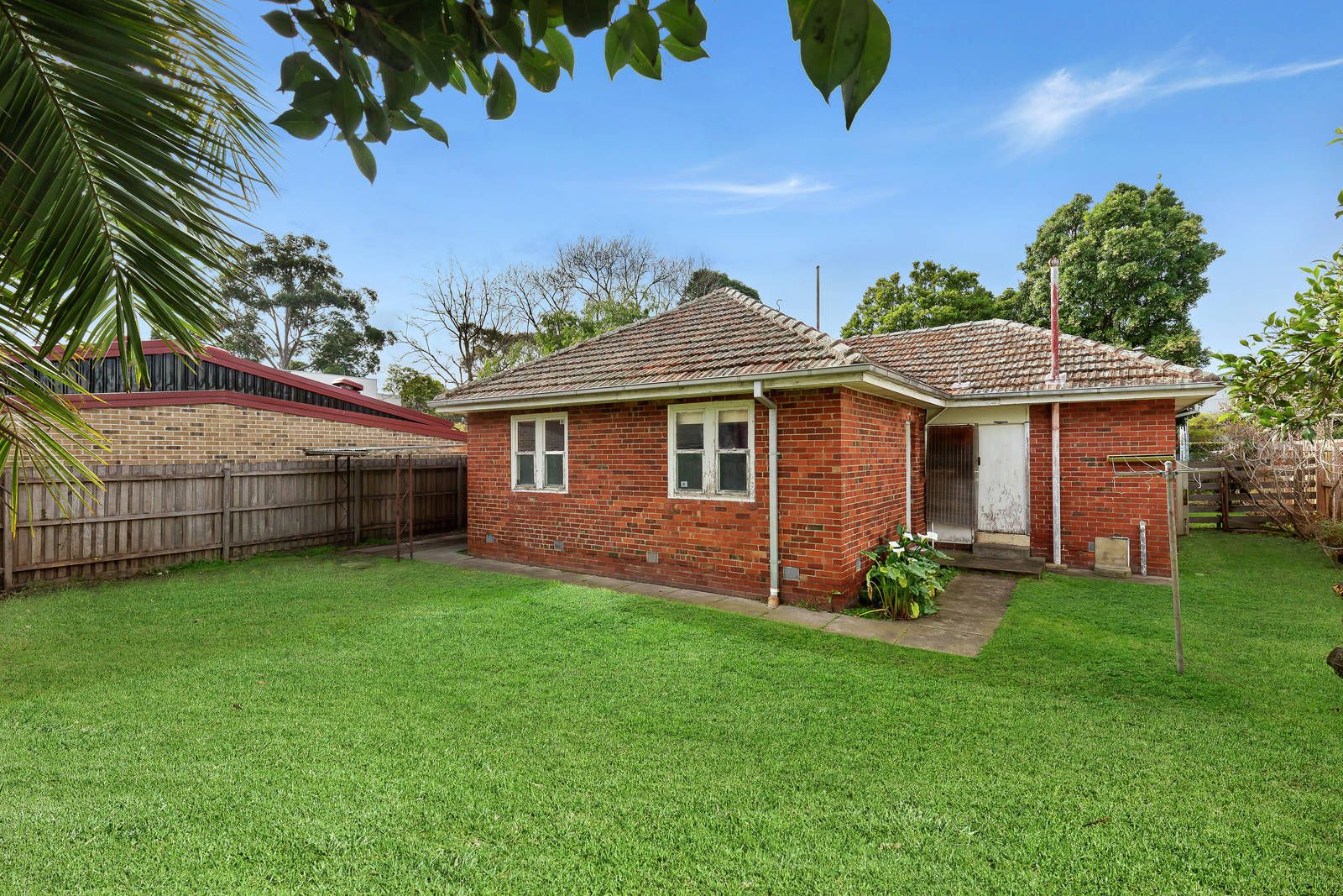 13 Landcox Street, Brighton East VIC 3187, Image 2