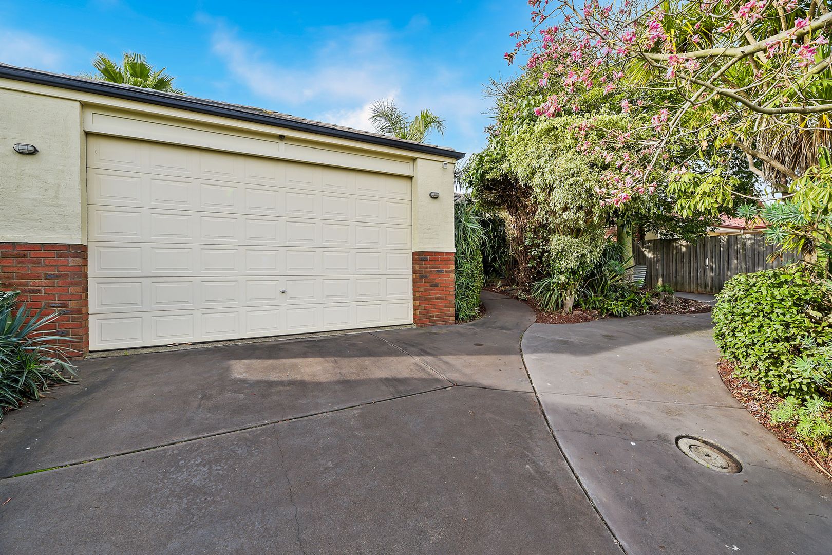 16 John Fisher Drive, Berwick VIC 3806, Image 1