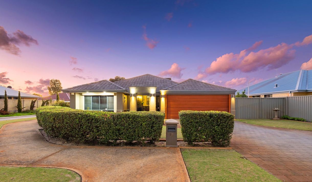 4 bedrooms House in 23 Thetis Terrace ELLENBROOK WA, 6069
