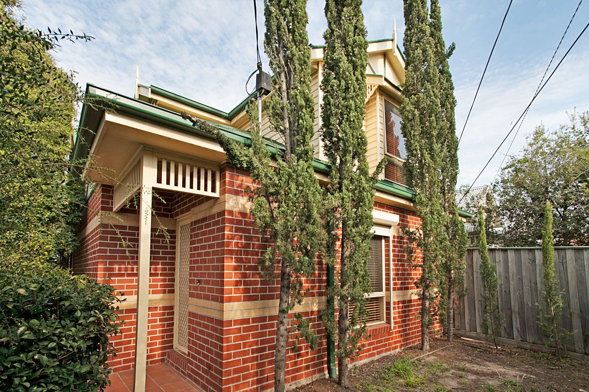 2 bedrooms House in 128 Roseberry Street ASCOT VALE VIC, 3032
