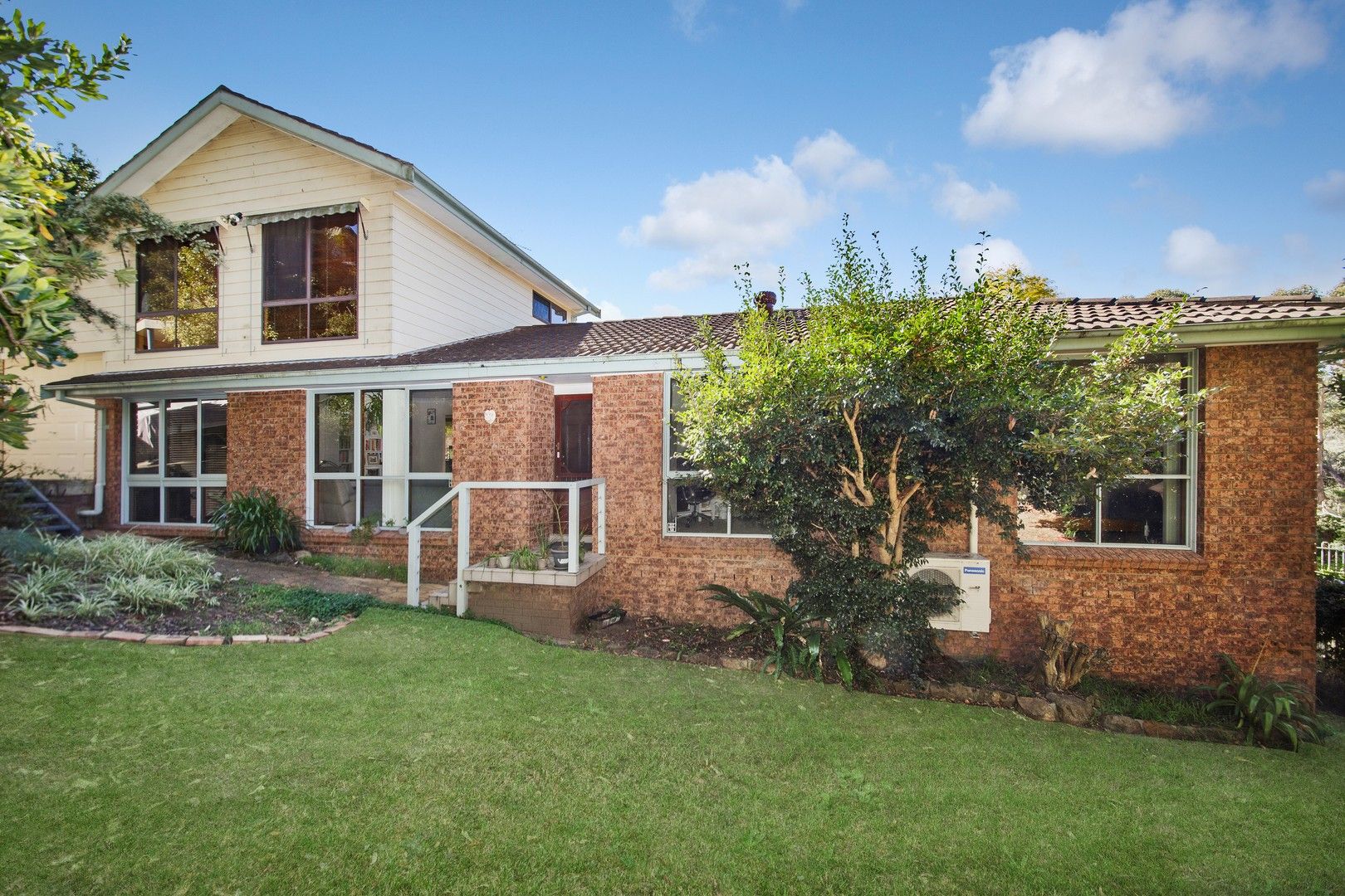 113 Blaxland Drive, Illawong NSW 2234, Image 0