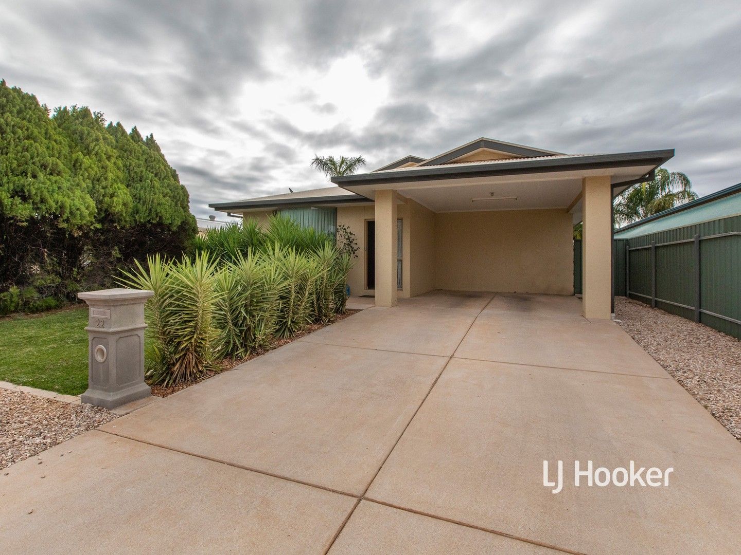 22 Kempeana Crescent, Araluen NT 0870, Image 1