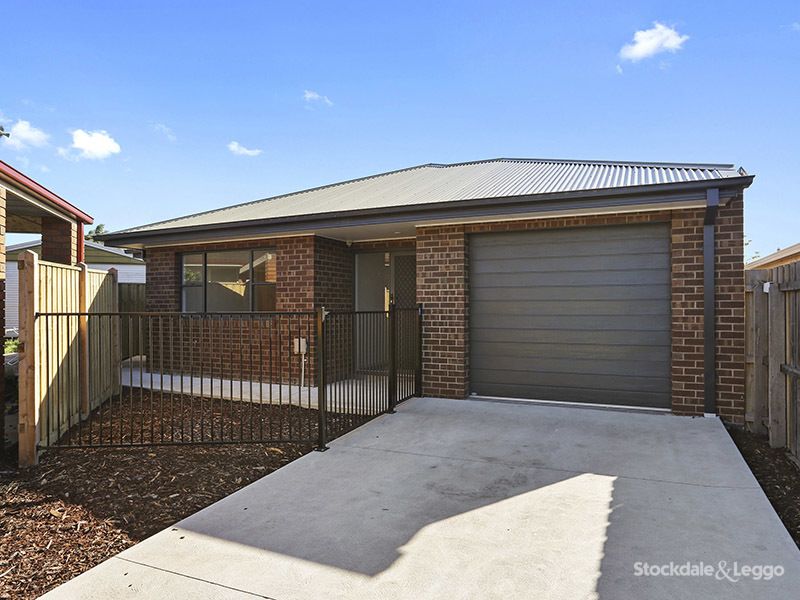 2/7 Thrums Court, Hamlyn Heights VIC 3215, Image 0