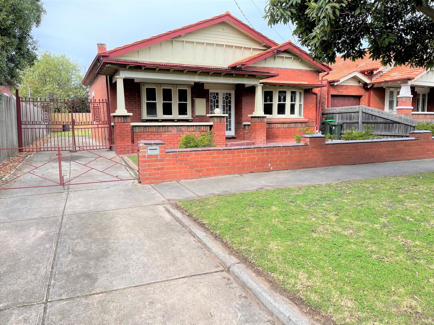 2 bedrooms House in 7 Holbrook Crescent BRUNSWICK WEST VIC, 3055