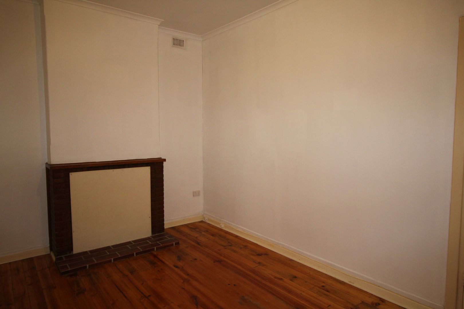 8 Alexander Grove, Woodville Gardens SA 5012 House For Rent Domain