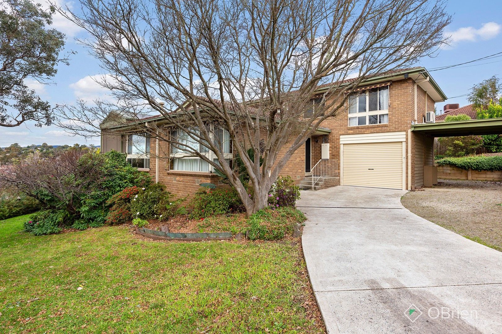 3 bedrooms House in 61 Kingswood Drive CHIRNSIDE PARK VIC, 3116