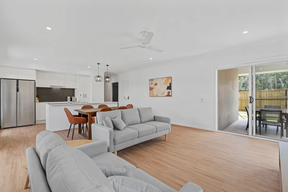 Additional image 7 of 1/15 Kakadu St, Redland Bay QLD 4165
