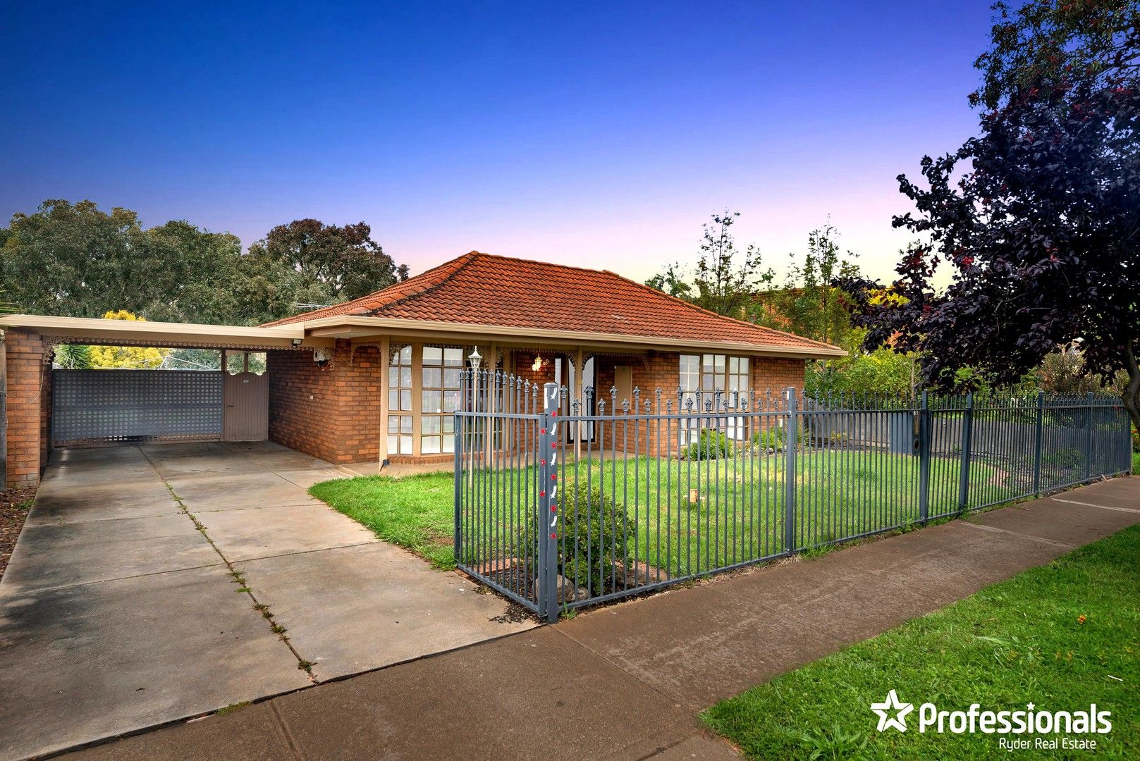 60 Pennyroyal Crescent, Kurunjang VIC 3337 Domain