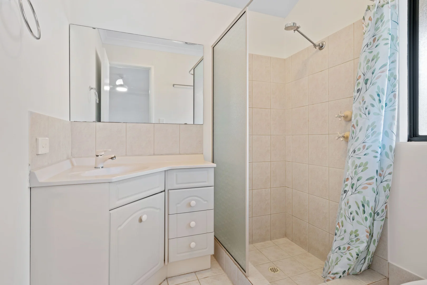 Additional image 21 of 4 Balmoral Parade, Halls Head WA 6210