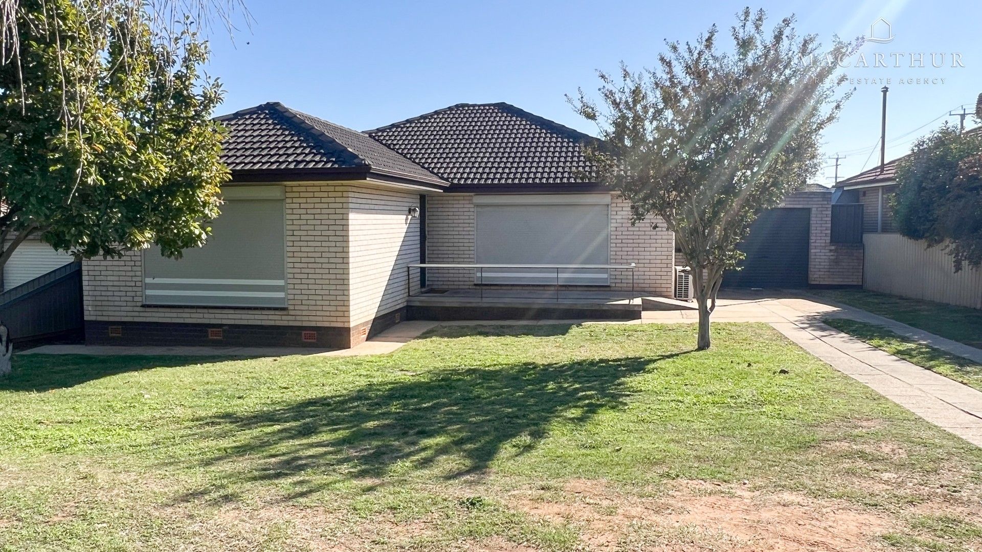 3 bedrooms House in 33 Leavenworth Drive MOUNT AUSTIN NSW, 2650