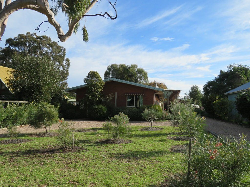 40 Sixth Avenue, Raymond Island VIC 3880, Image 1