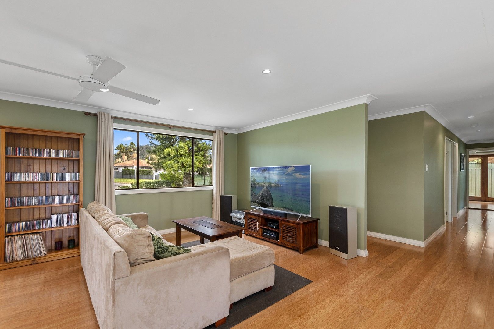 39 Watkin Avenue, Woy Woy NSW 2256, Image 2