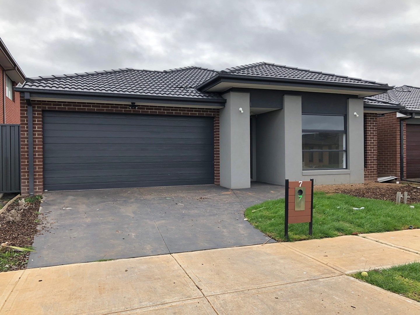 4 bedrooms House in 7 Clifton Circuit TARNEIT VIC, 3029