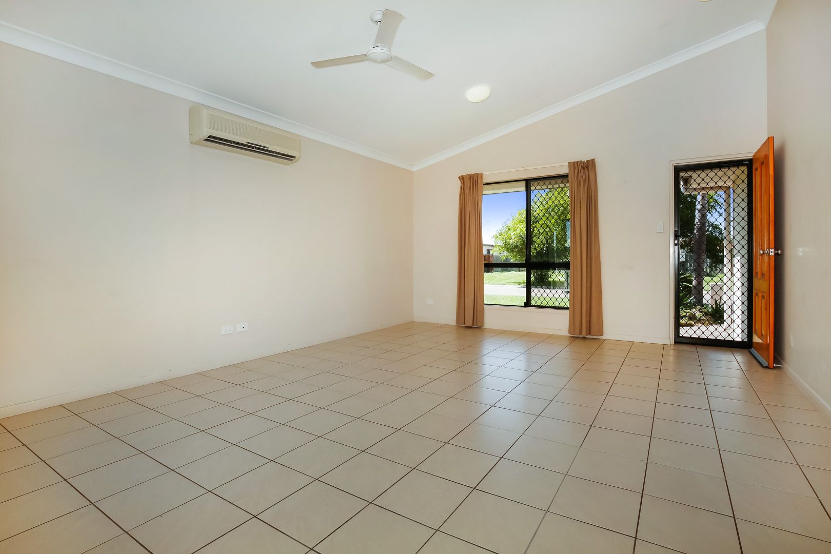 12 Ripon Court, Mount Low QLD 4818, Image 1