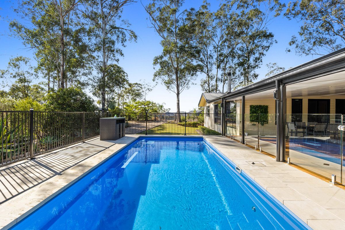 2 Clive Crescent, Withcott QLD 4352, Image 2