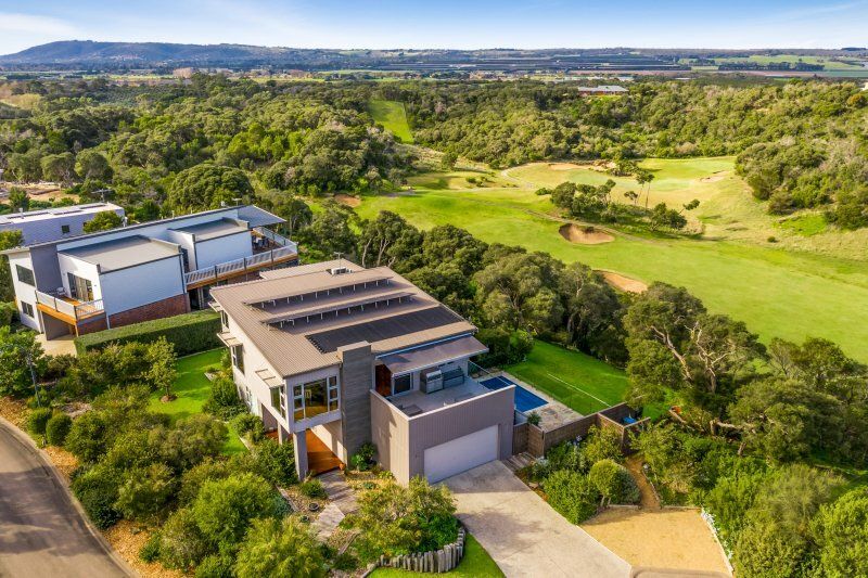 4 bedrooms House in 4 Nagles View FINGAL VIC, 3939