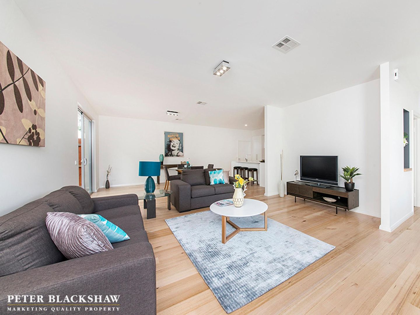 2/155 Strickland Avenue, Deakin ACT 2600, Image 2