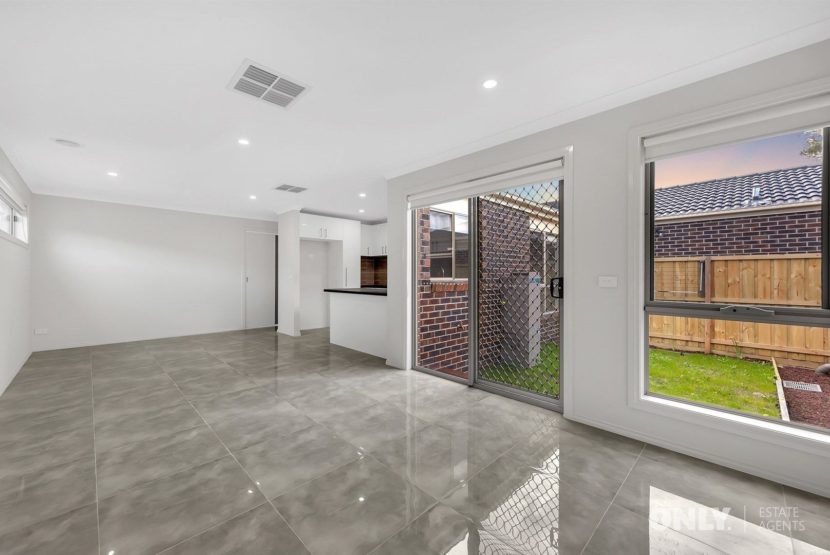 2/12 John Street, Pakenham VIC 3810, Image 1