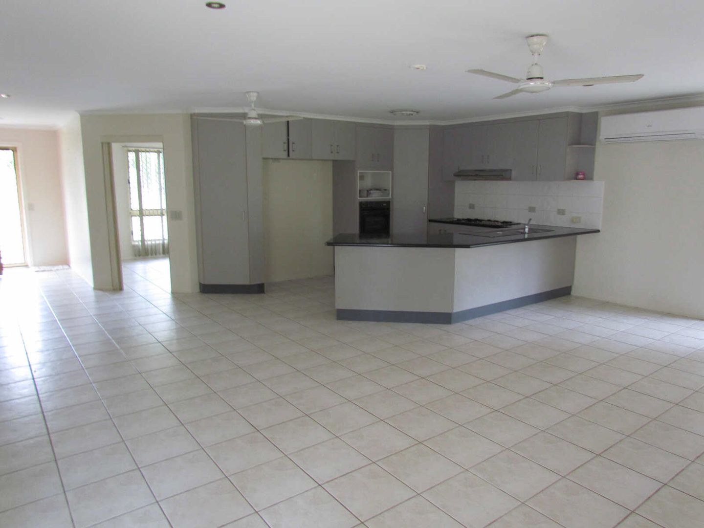 28 MURPHY ST, Seaforth QLD 4741, Image 2