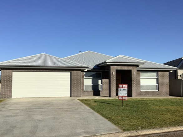 18 Isabella Place, Leeton NSW 2705