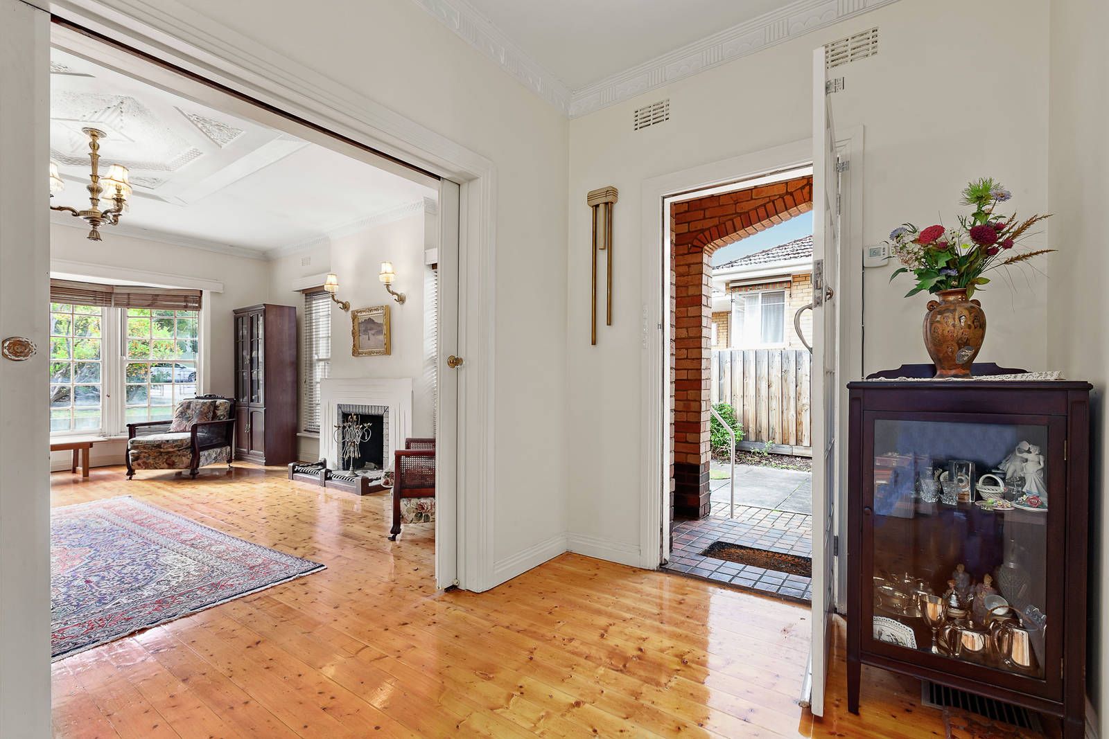 42 Grenville Street, Hampton VIC 3188, Image 2