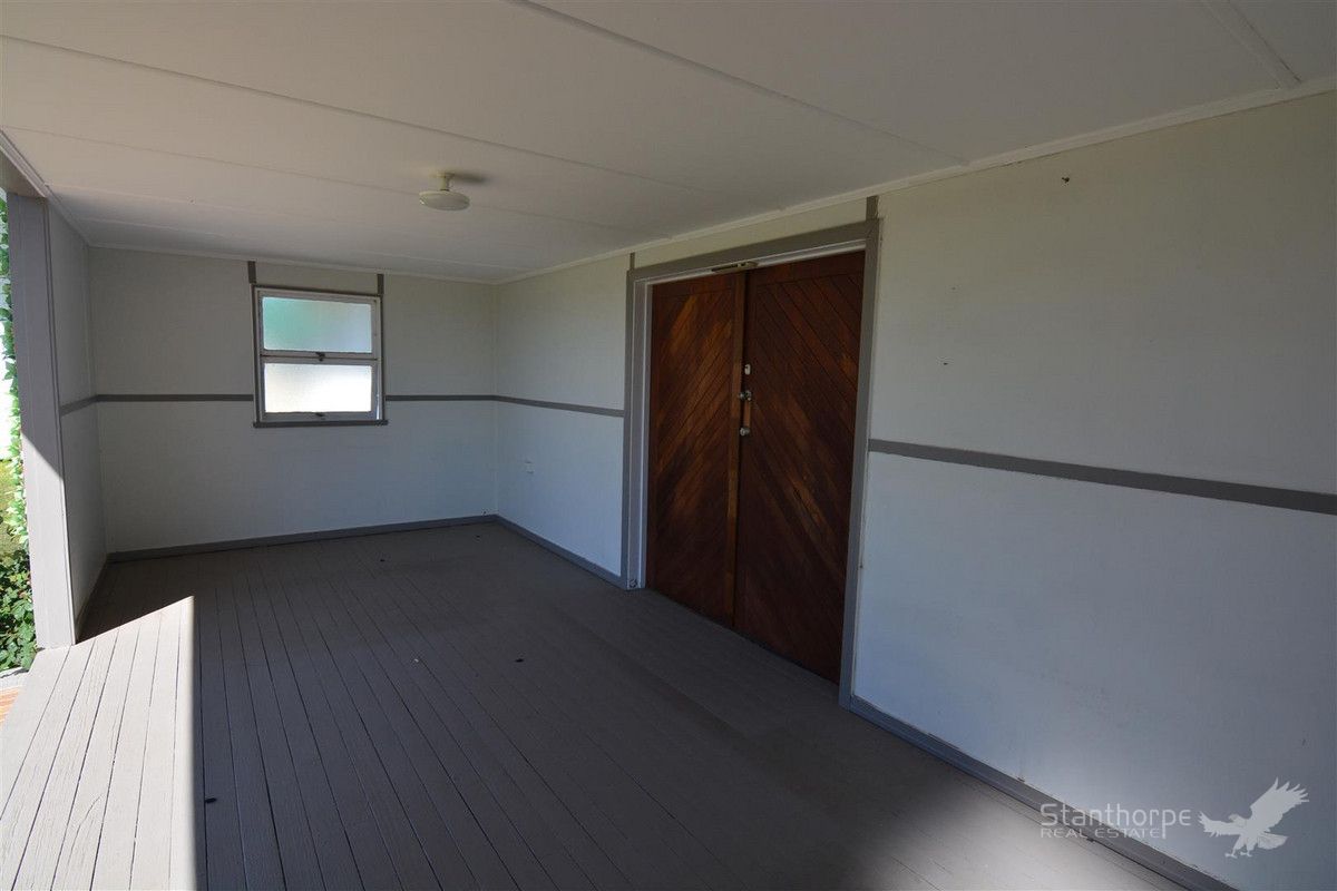 54 Merinda Street, Wallangarra QLD 4383, Image 2