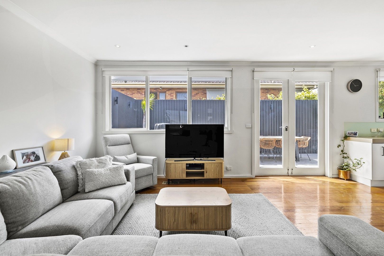 2 bedrooms Villa in 3/23 Shoobra Road ELSTERNWICK VIC, 3185