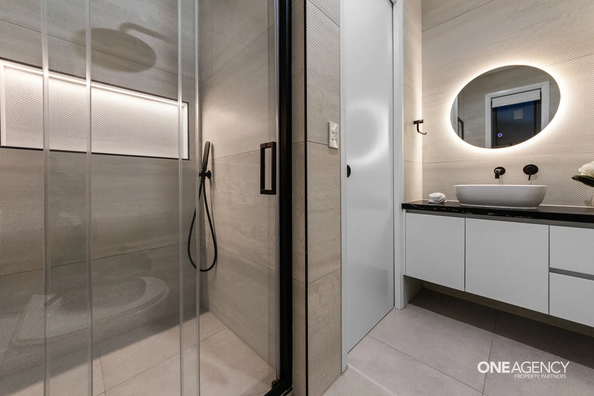 Additional image 14 of 2/2 Rosscommon Place, Seabrook VIC 3028