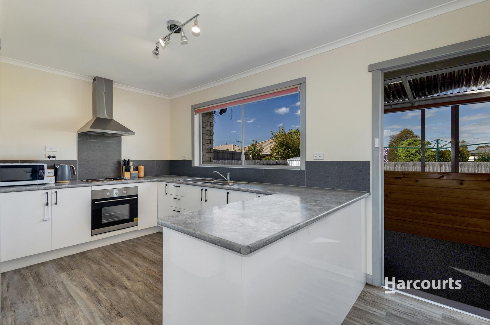 1/80a Saunders Street, Wynyard TAS 7325, Image 1