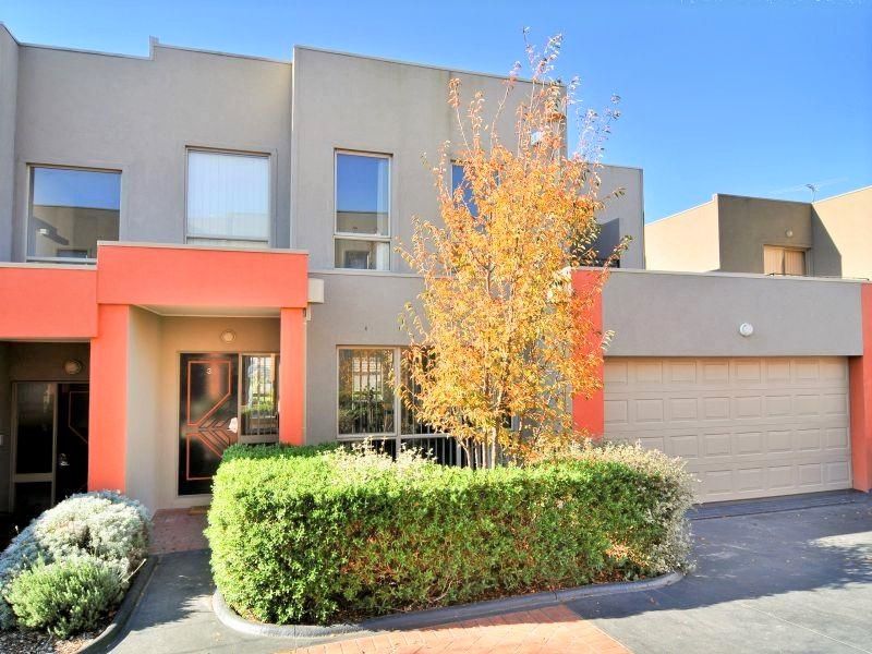 3 bedrooms Townhouse in 3/60 Sweyn St BALWYN NORTH VIC, 3104