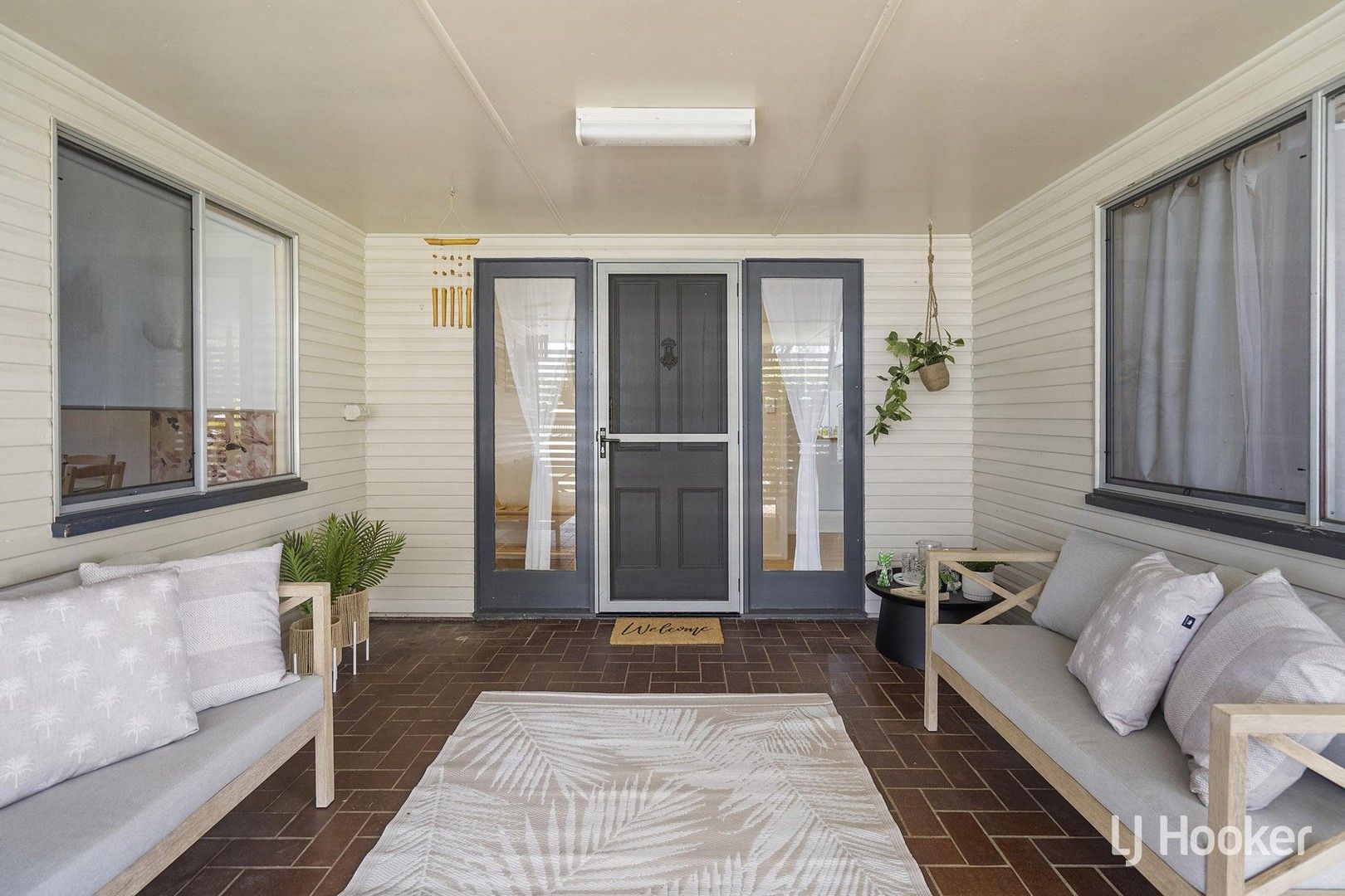 4 bedrooms House in 14 Elliott Street SILKSTONE QLD, 4304