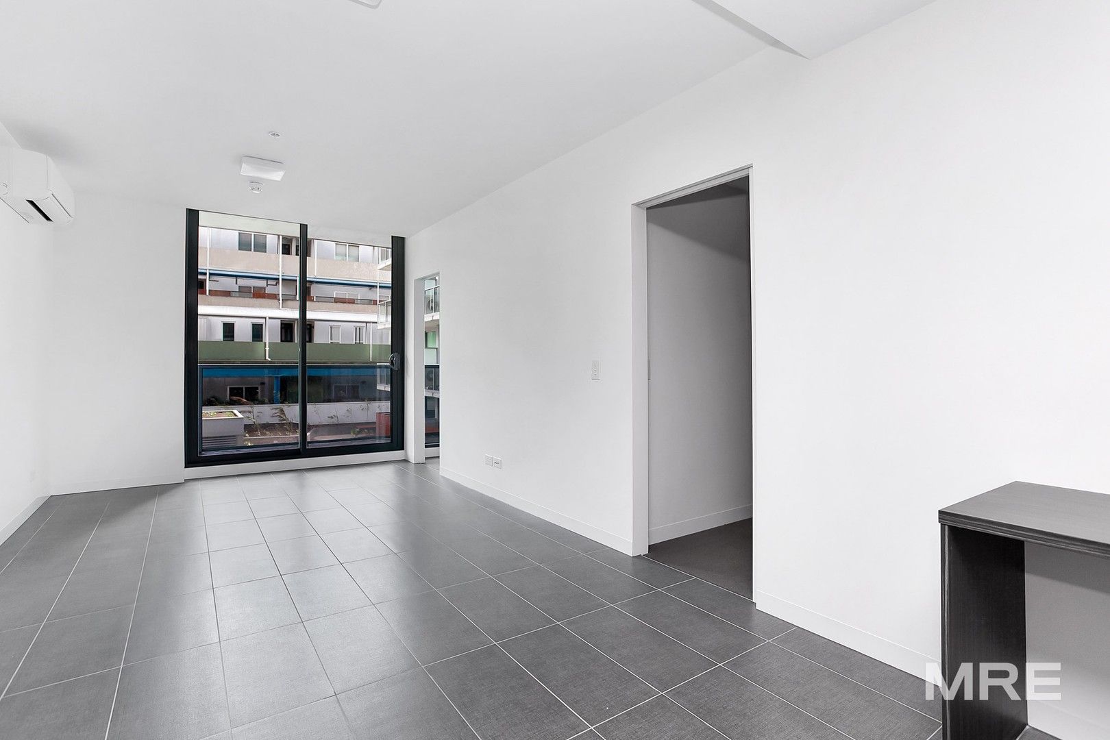 2 bedrooms Apartment / Unit / Flat in 201/15 Clifton Street PRAHRAN VIC, 3181