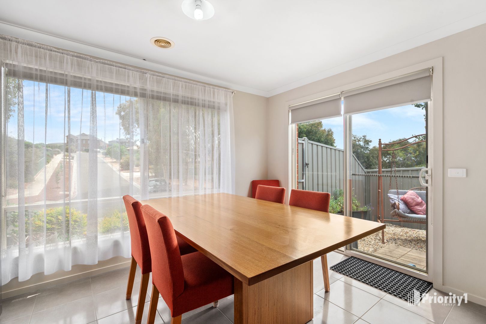 18 Akins Rise, Golden Square VIC 3555, Image 2