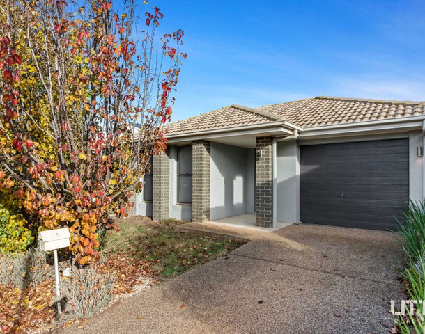 5 Halford Way, Strathtulloh VIC 3338