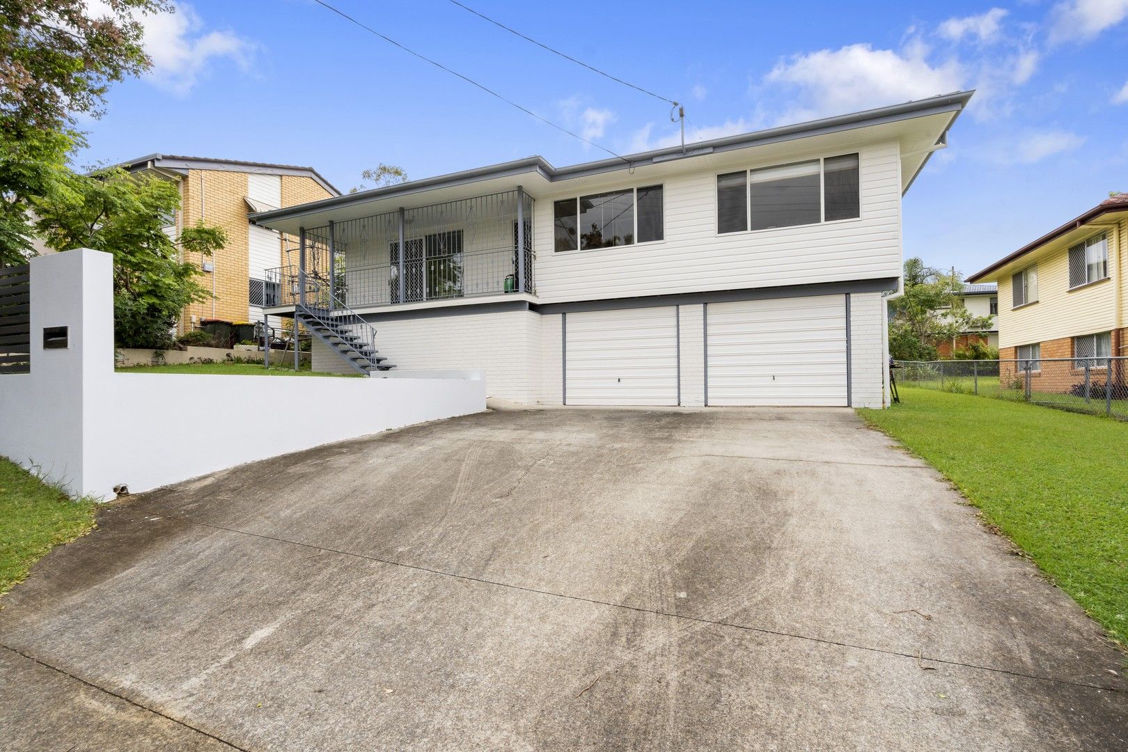 3 bedrooms House in 27 Aminya Street MANSFIELD QLD, 4122
