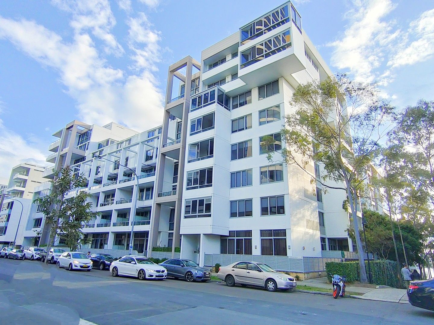 2 bedrooms Apartment / Unit / Flat in 736/4 Marquet St RHODES NSW, 2138