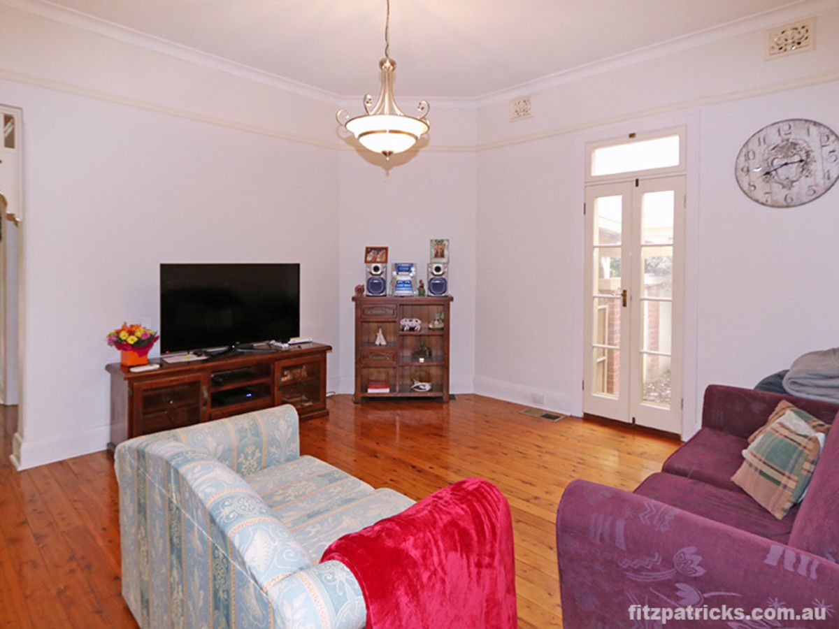 77 Simmons Street, Wagga Wagga NSW 2650, Image 1