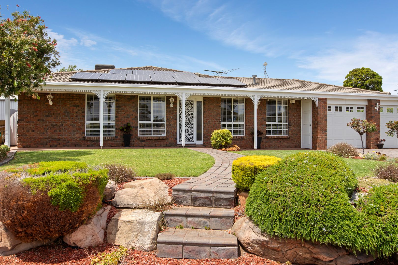 2 Bromley Road, Huntfield Heights SA 5163, Image 2