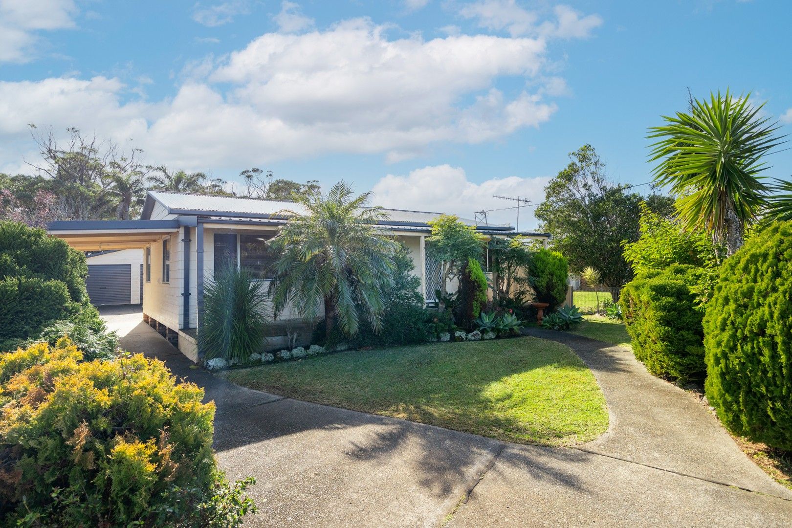 3 bedrooms House in 29 Hollywood Avenue ULLADULLA NSW, 2539