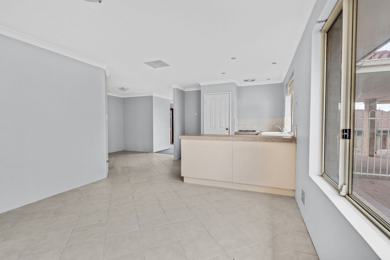 4 bedrooms House in 8 Galen Close EATON WA, 6232