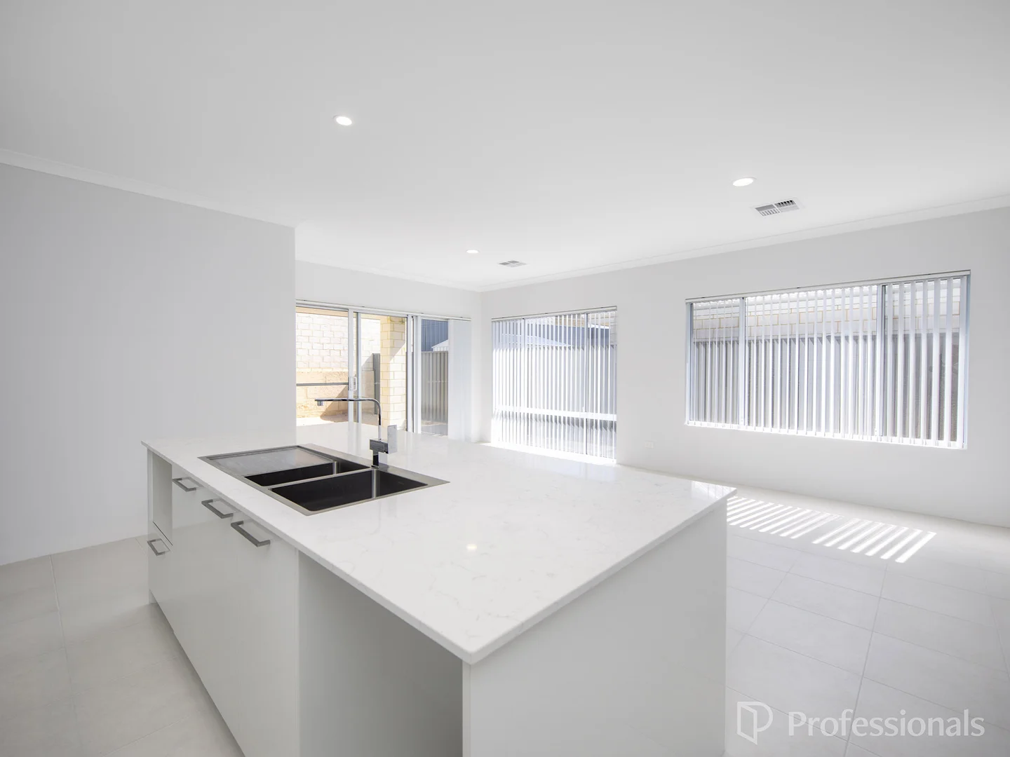 Additional image 6 of 189 Leeward Avenue, Eglinton WA 6034