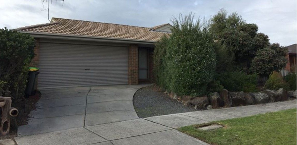 3 bedrooms House in 8 Woodvale Drive CARRUM DOWNS VIC, 3201