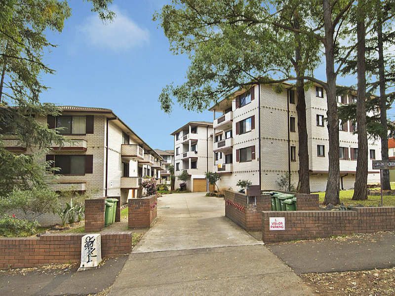 2 bedrooms Apartment / Unit / Flat in 6/24-28 Wigram Street HARRIS PARK NSW, 2150