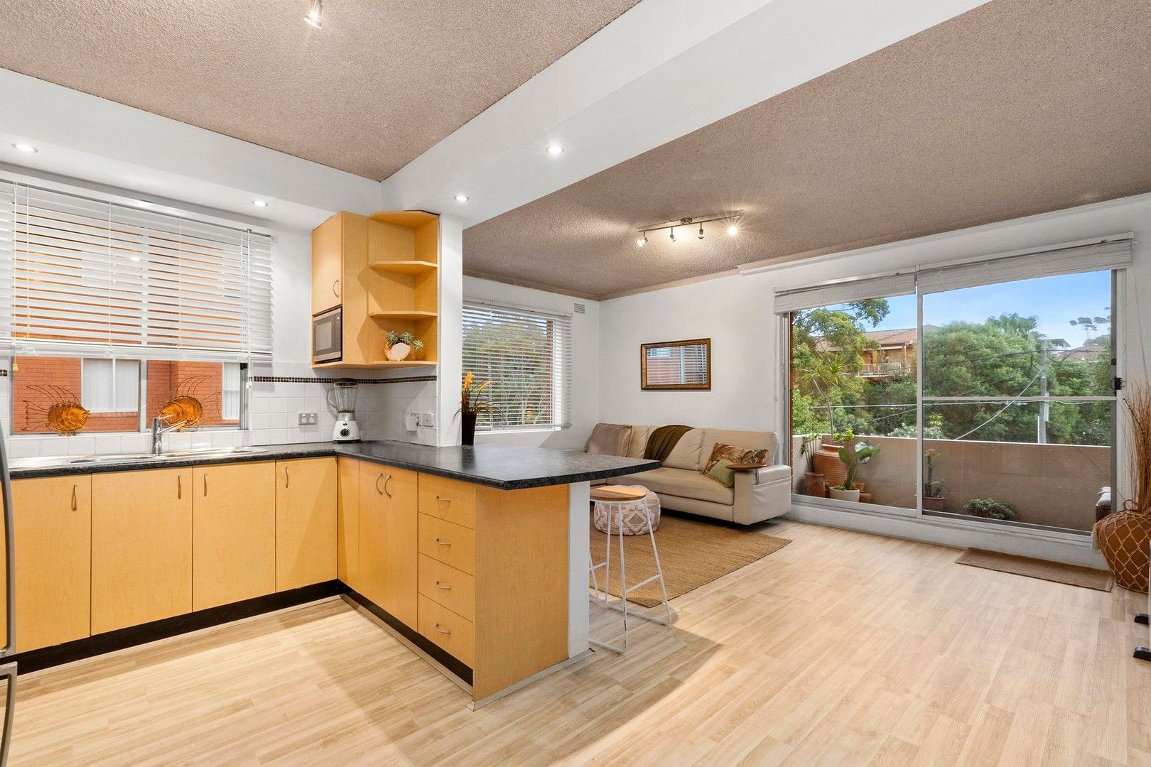 1 bedrooms Apartment / Unit / Flat in 5/38 Seaview Street CRONULLA NSW, 2230